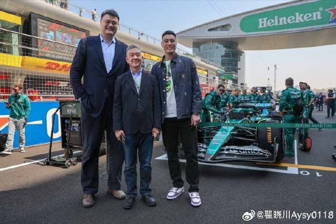 聯(lián)動(dòng)F1！翟曉川曬與姚明、阿隆索、范志毅、周冠宇等的合照