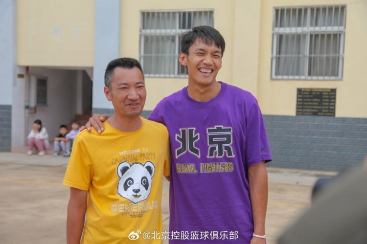 那一封信的故事還在延續(xù) 矣進(jìn)宏母校的師生們來到北京了！