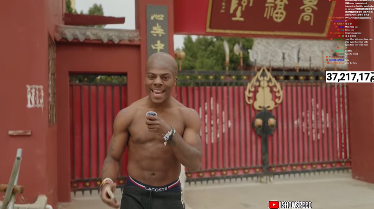 光頭造型！Speed中國(guó)行來(lái)到鄭州少林寺，上香拜佛學(xué)功夫