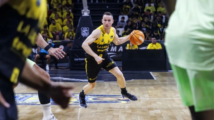 NBA初代老六，42歲進(jìn)入生涯巔峰？！