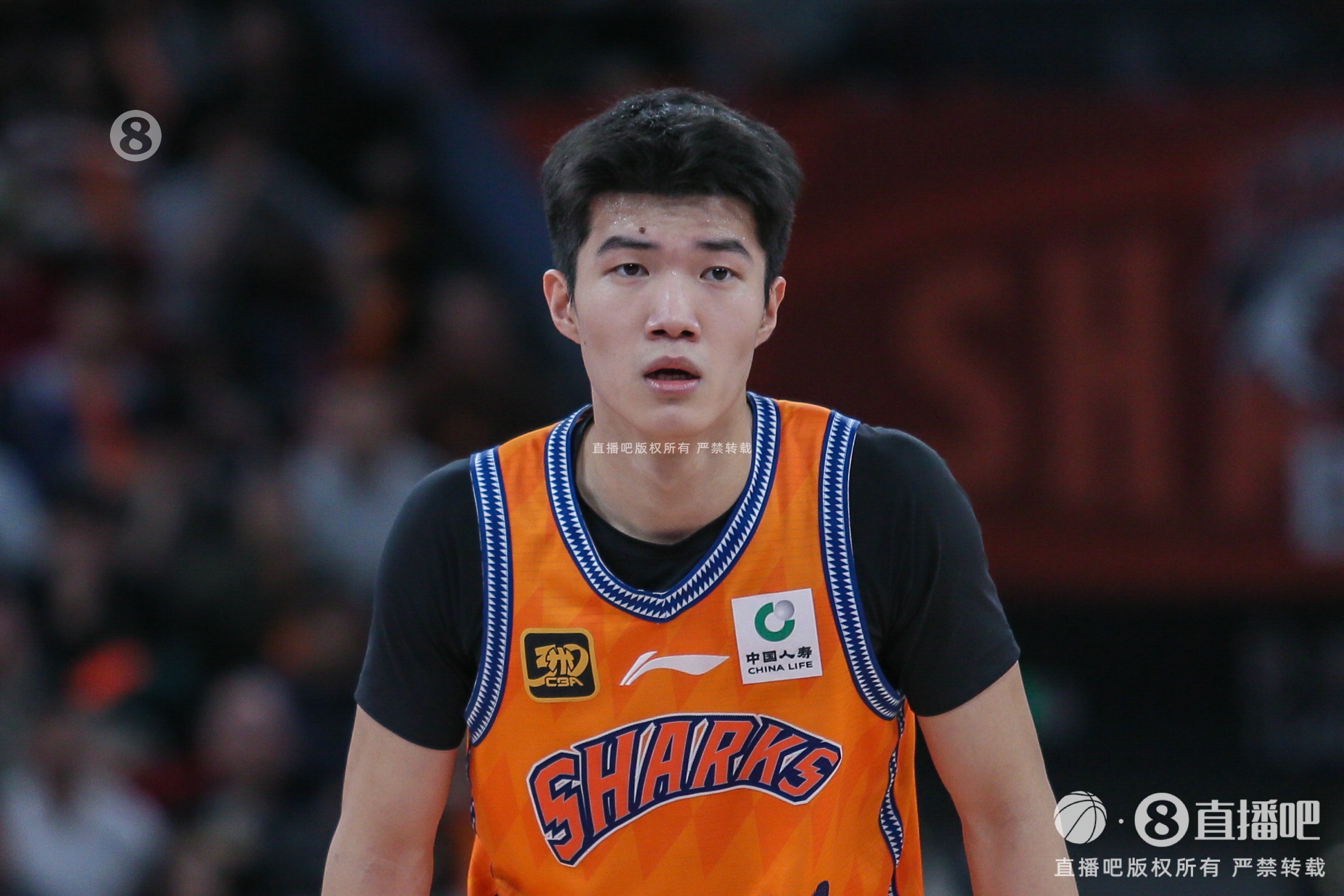 率先發(fā)力！偰李永煒首節(jié)5中4拿到11分 三分4中3