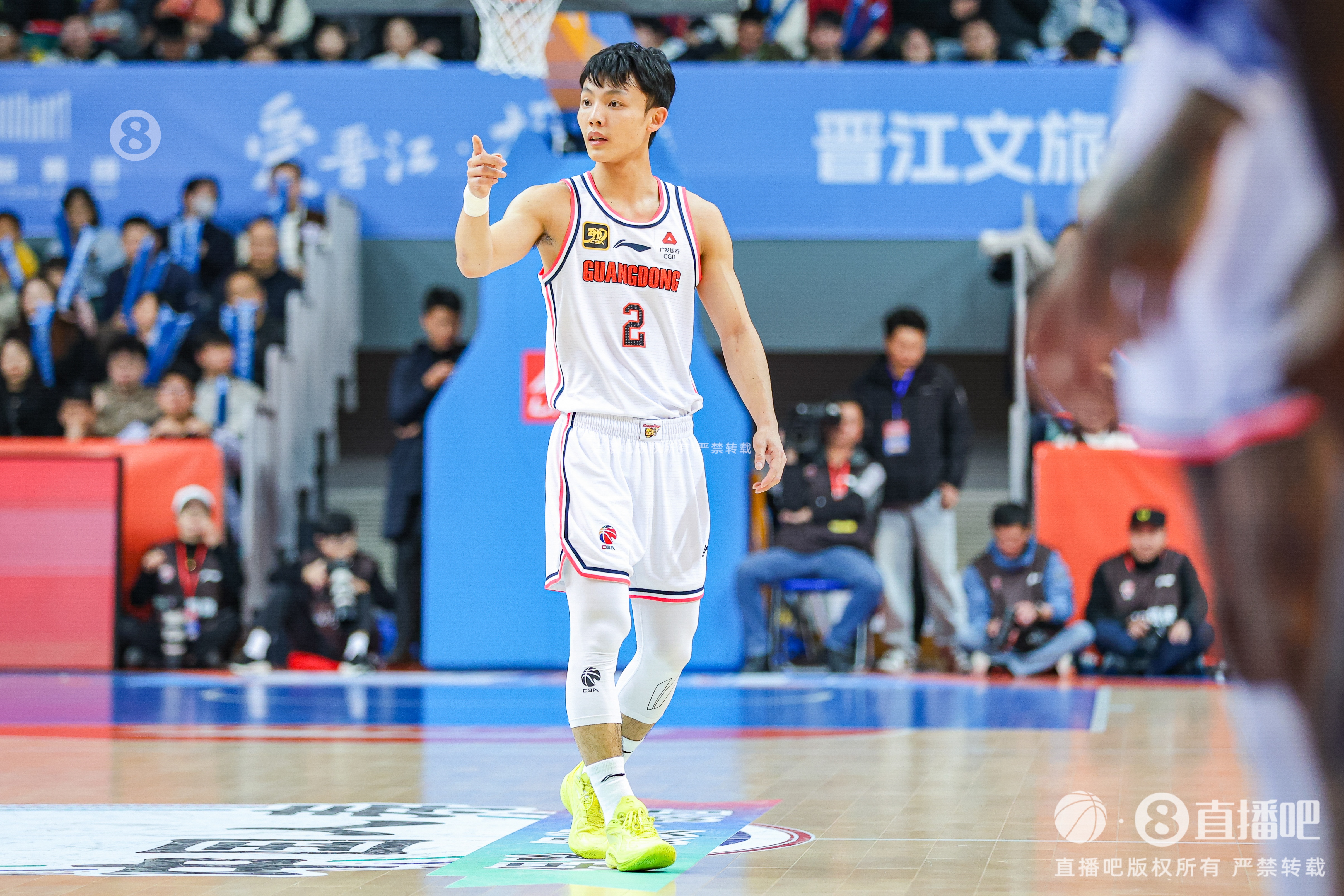 徐杰：身高不是打籃球的唯一標(biāo)準(zhǔn) 努力、勤奮、自律也是天賦